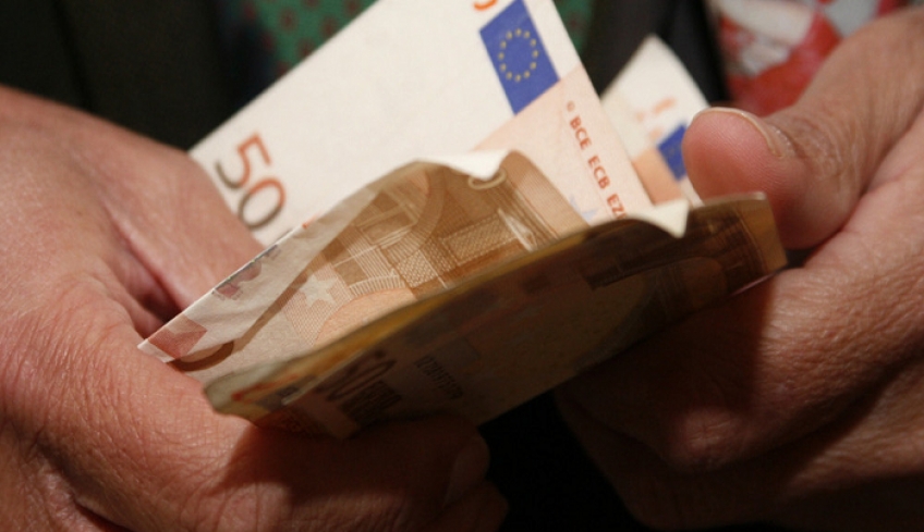 Μέρισμα: Κατατέθηκε η τροπολογία για το έκτακτο επίδομα για συνταξιούχους και ΑμεΑ – Ποιοι θα πάρουν τα 250 ευρώ