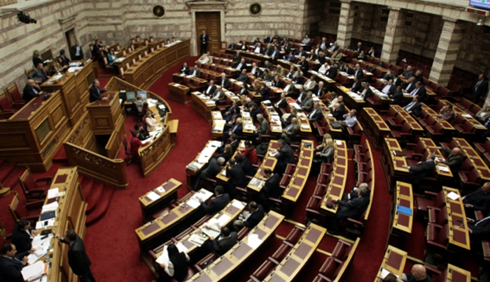 Υπερψηφίστηκε το νομοσχέδιο για τις τηλεοπτικές άδειες