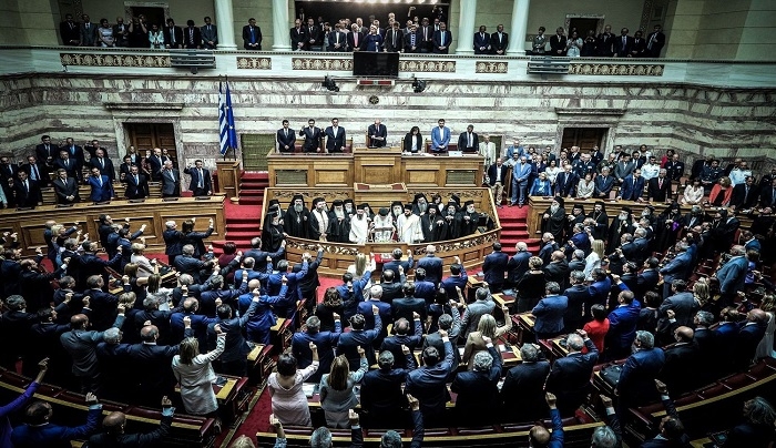 Ορκίστηκε η νέα Bουλή - Άνοιξε η 18η κοινοβουλευτική περίοδος