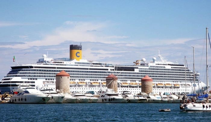 «Περαστικοί» από τα ελληνικά λιμάνια 9 στους 10 επιβάτες κρουαζιέρας