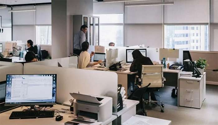 Συνταγματική αναθεώρηση: Στο τραπέζι η άρση μονιμότητας των δημοσίων υπαλλήλων - Τι ισχύει σήμερα