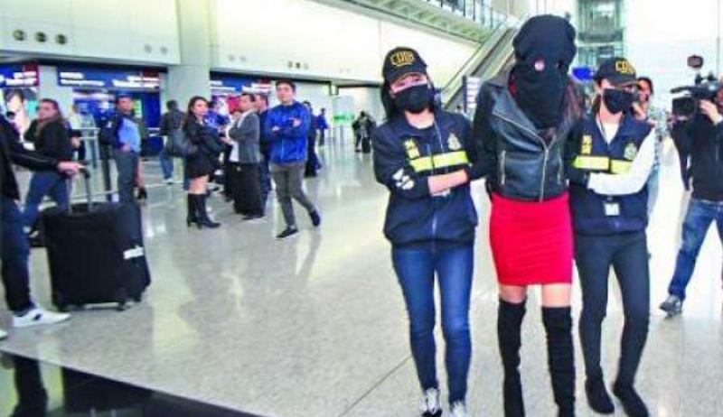 Για πολλούς μήνες ακόμη θα μείνει στην φυλακή του Χονγκ Κονγκ η 20χρονη που συνελήφθη με κοκαΐνη