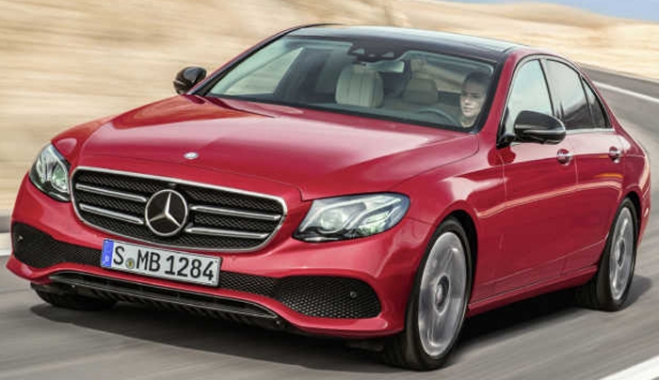 Ανακαλούνται οχήματα της Mercedes για κίνδυνο διαρροής καυσίμου