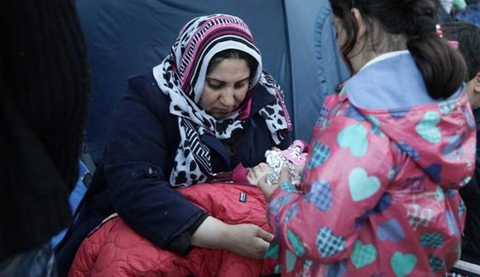 «Βουλιάζει» ο Πειραιάς – Έφτασαν ακόμη 592 πρόσφυγες-17 από Κω