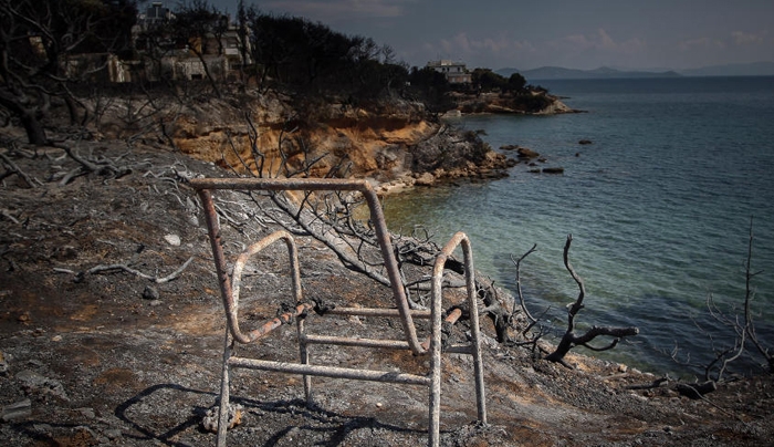 Στους 84 οι νεκροί από τις πυρκαγιές – Αγωνία για τους αγνοούμενους