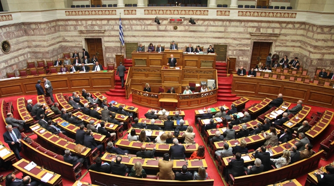 Πέρασε κατά πλειοψηφία η τροπολογία για τα ΜΜΕ