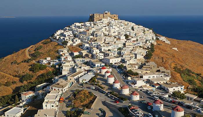H Αστυπάλαια στα 50 μυστικά νησιά της Ευρώπης για τους Γάλλους!