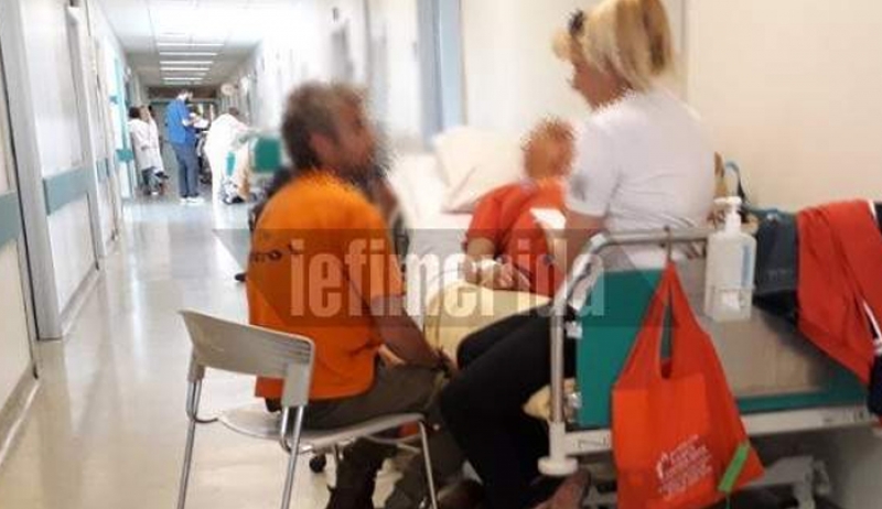 «Αυτοψία» του iefimerida στο Νοσοκομείο «Αττικόν» – Εικόνες ντροπής με δεκάδες ράντζα στους διαδρόμους