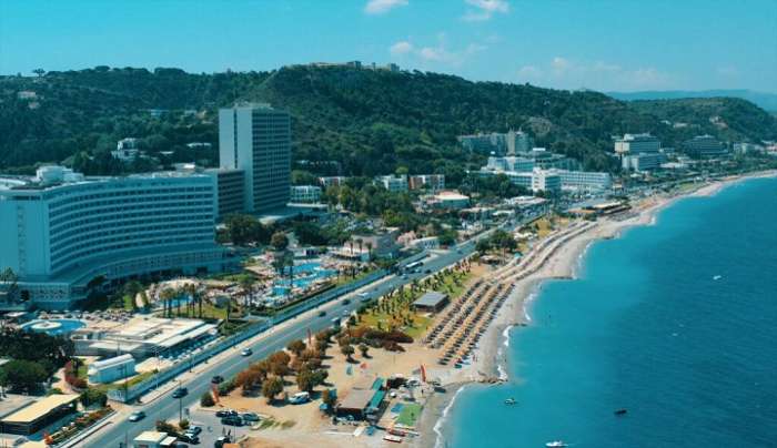 20.650 τσάρτερ θα προσγειωθούν από τον Απρίλιο έως τον Οκτώβριο στη Ρόδο