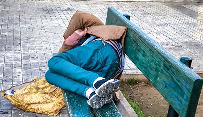 Παρέμβαση του υπουργείου Υγείας για τους εξαρτημένους άστεγους: Τι αλλάζει για πρώτη φορά στην Ελλάδα