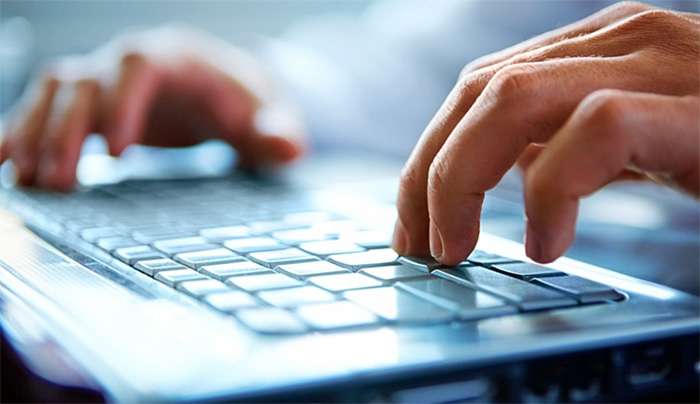 Προσοχή! Νέα απάτη με δήθεν επιστολή (e-mail) του Υπουργείου Ανάπτυξης για «ΔΩΡΕΑΝ πακέτο γιορτών»
