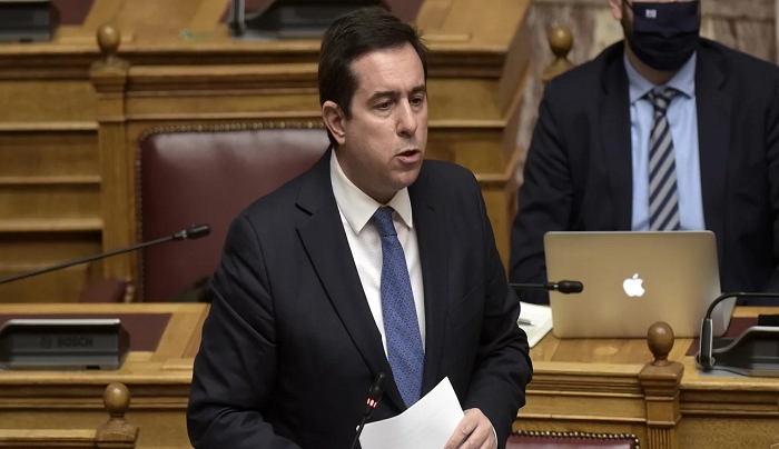 Μηταράκης: «90% μειωμένες ροές στα νησιά και αποσυμφόρηση σε 11.000 από 41.000 στα ΚΥΤ»
