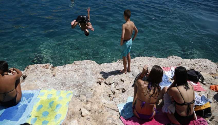Θλιβερό ρεκόρ πνιγμών αναμένεται φέτος στις ελληνικές θάλασσες - Οι βασικές αιτίες και τι να προσέχουμε