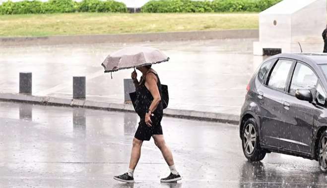 Καιρός σήμερα: Στους 36 βαθμούς Κελσίου φτάνει ο υδράργυρος – Τοπικές βροχές και καταιγίδες στα βόρεια και δυτικά