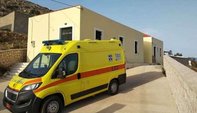 Τι λένε οι δήμαρχοι των μικρών νησιών για την έλλειψη οδηγών ασθενοφόρων