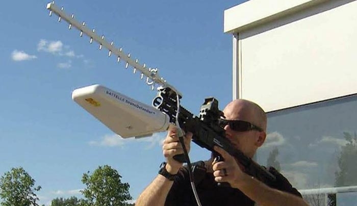 Όπλο για αχρήστευση και «πάγωμα» drones εν πτήσει
