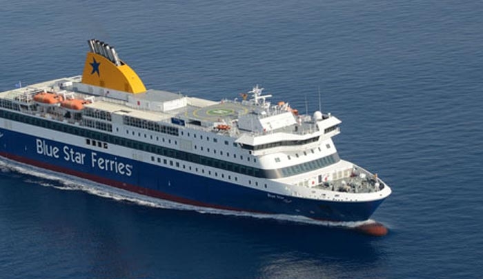 ΛΕΙΨΟΙ: Δεν προσέγγισε στο λιμάνι το Blue Star Patmos, λόγω καιρού