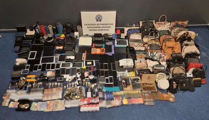 Υπάλληλος του "Ελ. Βενιζέλος" έκλεβε κινητά, αξεσουάρ και χρήματα από τις αποσκευές - Με τις "ευλογίες" της συζύγου του