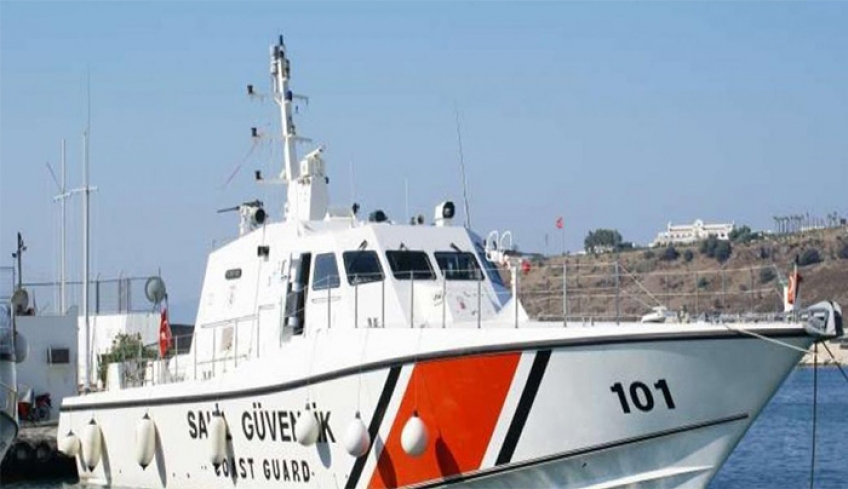 Η τουρκική ακτοφυλακή έστειλε πλοία στο κέντρο του Αιγαίου για την επιχείρηση διάσωσης των 14 ναυτικών