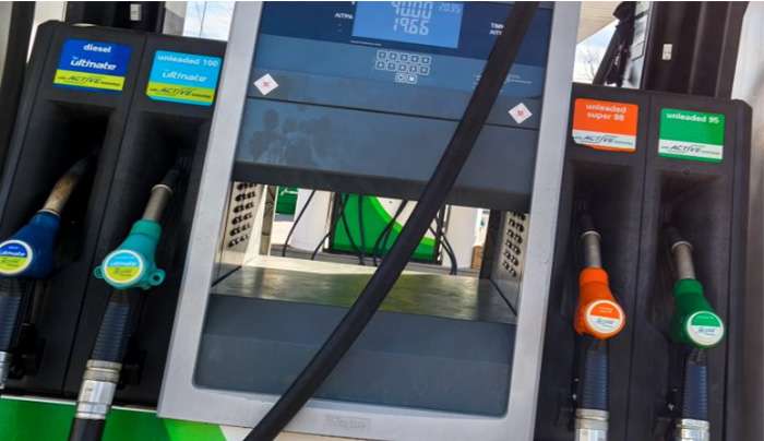 Πετρέλαιο: Εν αναμονή της εξειδίκευσης των μέτρων για τη συγκράτηση των τιμών – Στο θέμα του ΕΦΚ επανήλθε ο Πρωθυπουργός