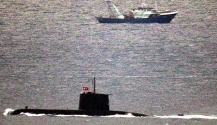 Ιμια: τουρκικό υποβρύχιο αναδύθηκε ανάμεσα σε δύο ελληνικά αλιευτικά σκάφη