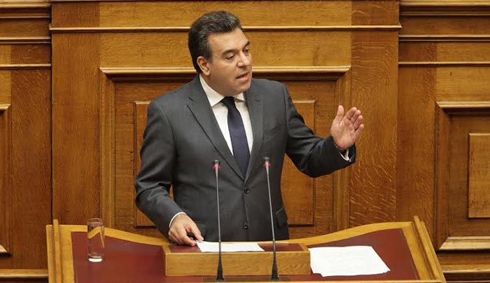 ΜΑΝΟΣ ΚΟΝΣΟΛΑΣ: "Να ανοίξει το σύστημα για να υποβληθούν συμπληρωματικές αιτήσεις για τις θέσεις των αναπληρωτών εκπαιδευτικών"