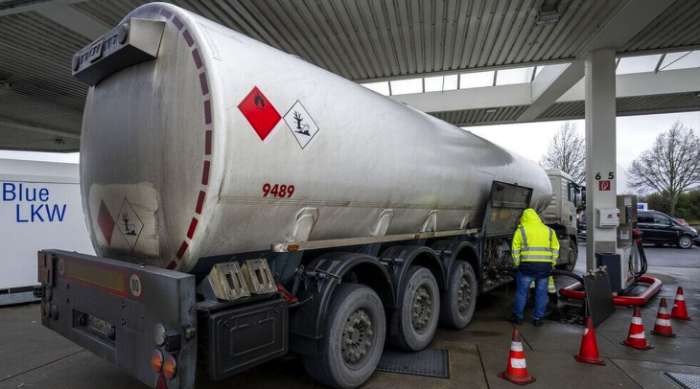 Ρωσία: Απαγορεύει τις εξαγωγές βενζίνης για έξι μήνες λόγω της αυξημένης ζήτησης