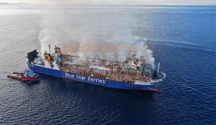 Έσβησε πλήρως η πυρκαγιά στο «Blue Carrier 2» , θα μεταφερθεί σήμερα στα ναυπηγεία της ONEX στην Ελευσίνα