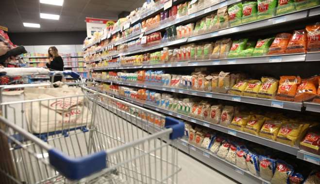 Έρευνα ΕΤ: Ακριβότερα γάλα και αβγά στην Ελλάδα απ’ ό,τι σε Γαλλία και Γερμανία - Τι συμβαίνει με φρούτα και ψωμί