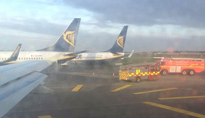 Αεροπλάνα της Ryanair συγκρούστηκαν στο αεροδρόμιο του Δουβλίνου (Photo)