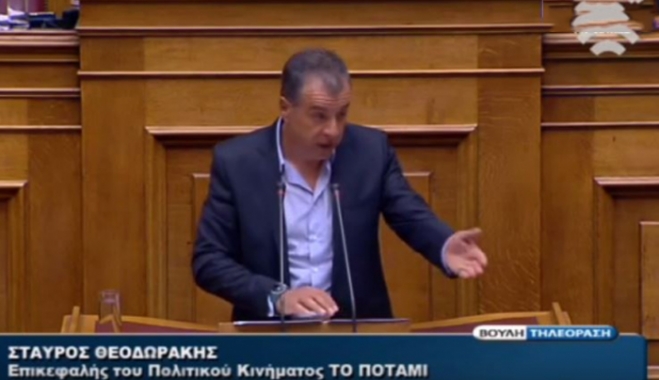 Θεοδωράκης: Η Ελλάδα έχει ανάγκη από κυβερνήσεις συνεργασίας - ΒΙΝΤΕΟ