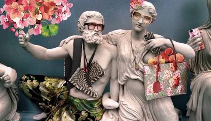 Σάλος! «Εντυσαν» με σινιέ ρούχα τα... γλυπτά του Παρθενώνα - «Εικαστικός βανδαλισμός» λέει η Unesco (φωτό)