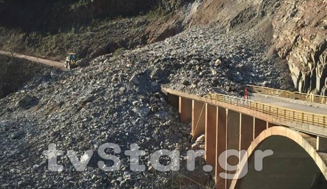 Συγκλονιστικό βίντεο: Η στιγμή της κατολίσθησης στην Ευρυτανία