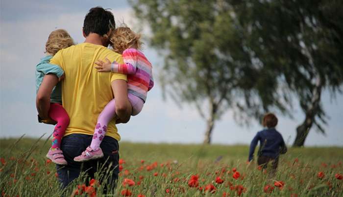 Επίδομα 150 ευρώ για κάθε παιδί – Πότε θα πληρωθεί η έκτακτη ενίσχυση σε περίπου 975.000 νοικοκυριά
