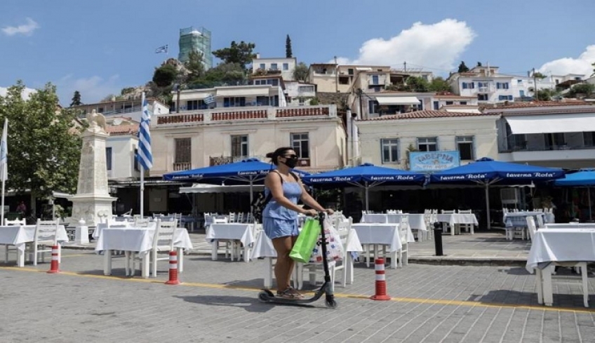 Γιώργος Παυλάκης: Τέλη Αυγούστου τα ελληνικά νησιά κινδυνεύουν να μοιάζουν με τον Πόρο