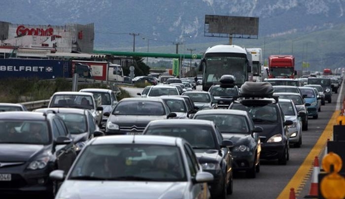 Χωρίς τέλος τα σενάρια για τα Τέλη κυκλοφορίας αυτοκινήτων: Αυξήσεις στα αυτοκίνητα έως 5 ετών, μειώσεις στα παλιά άνω των 10 ετών