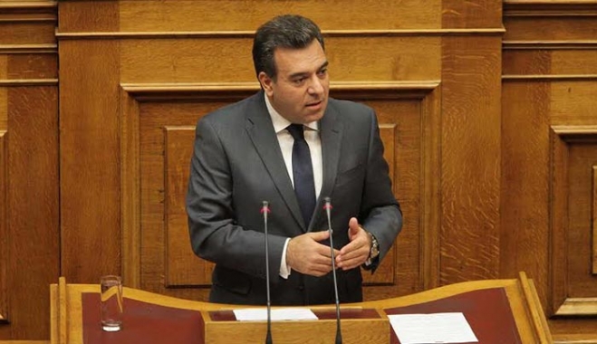 ΜΑΝΟΣ ΚΟΝΣΟΛΑΣ: «ξαφνικός» θάνατος» για τους ελεύθερους επαγγελματίες