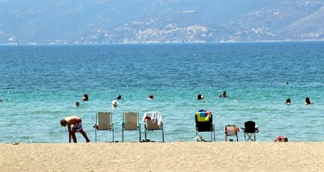 Πέντε λουόμενοι έχασαν τη ζωή τους σε διαφορετικά περιστατικά σε όλη τη χώρα