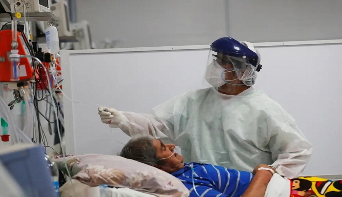 Έκρηξη κρουσμάτων φέρνουν οι τουρίστες – Τα νέα μέτρα και ο γεωγραφικός χάρτης της πανδημίας