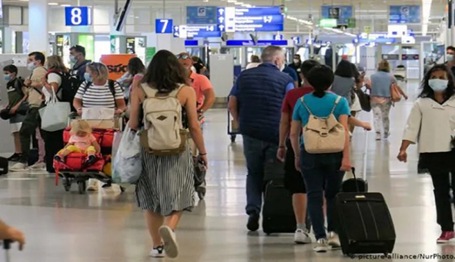 «Ψήφισαν» Ελλάδα 2,3 εκατ. τουρίστες – Πρώτη αγορά η Γερμανία, έκπληξη από την Πολωνία