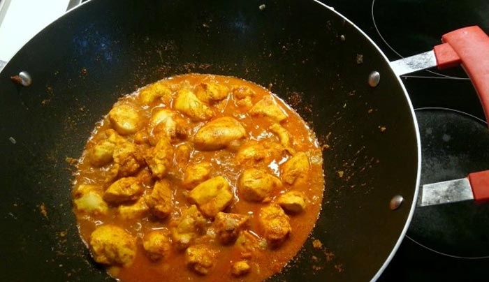 Ινδικό κάρι με κοτόπουλο και ρύζι