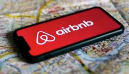 Μέτρα που «παγώνουν» τα Airbnb φέρνει η Eυρωπαϊκή Ένωση