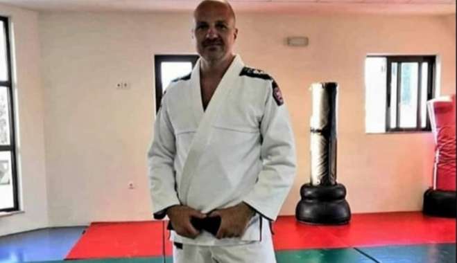 Απόστολος Παπανικολάου: Μακροσκελές Άρθρο: Καράτε και Πολεμικές Τέχνες