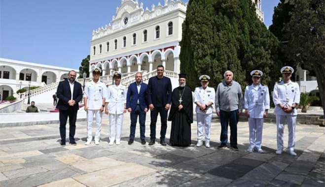 Βασίλης Κικίλιας από Τήνο: «Δημοπρατείται έργο (master plan) 2,5 εκατομμυρίων ευρώ για την αναβάθμιση του κεντρικού λιμένα της Τήνου»