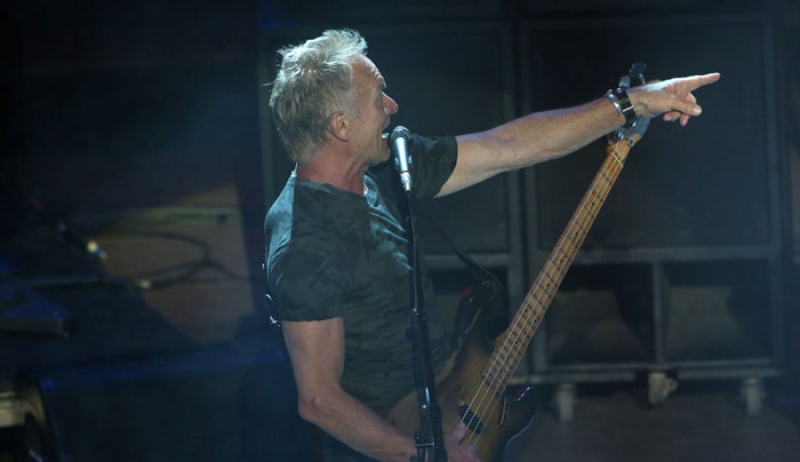 Ο Sting στο Ηρώδειο – Έδωσε συναυλία και ύμνησε την Ελλάδα για τους πρόσφυγες