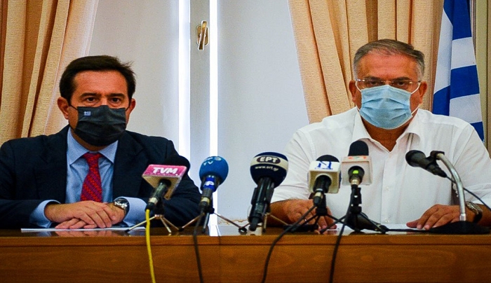 Μηταράκης: Η Μόρια δεν μπορεί να συνεχίσει έτσι – Βρέθηκαν 8 από τα 35 θετικά κρούσματα