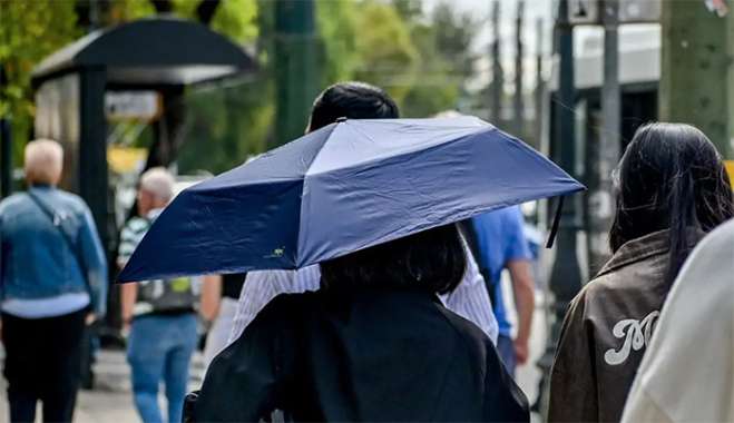 Καιρός σήμερα: Κακοκαιρία με ισχυρές βροχές σε Μακεδονία, Ιόνιο, Ήπειρο και Πελοπόννησο – Καταιγίδες και σε Αττική και Θεσσαλονίκη