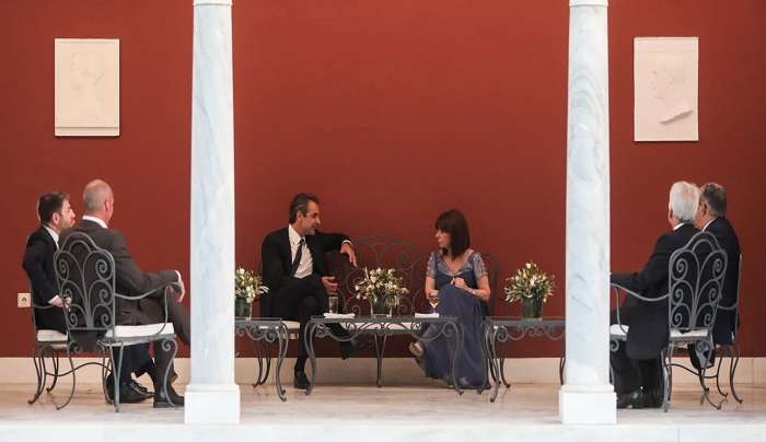 Η δεξίωση για την 48η επέτειο αποκατάστασης της Δημοκρατίας σε 50 φωτογραφίες -Τα πηγαδάκια, ποιοι παρέστησαν