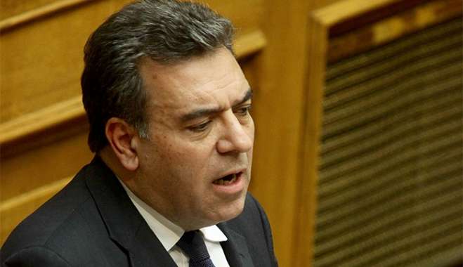 ΜΑΝΟΣ ΚΟΝΣΟΛΑΣ: «Δεν πρέπει να εφαρμοστούν  οριζόντια κριτήρια για τα ολιγοθέσια σχολεία στα νησιά και στις δυσπρόσιτες περιοχές»