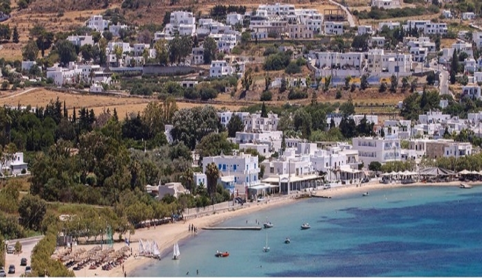 Πρώτο κρούσμα στην Πάρο - Θετική Ελληνίδα με ιδιόκτητη κατοικία στο νησί
